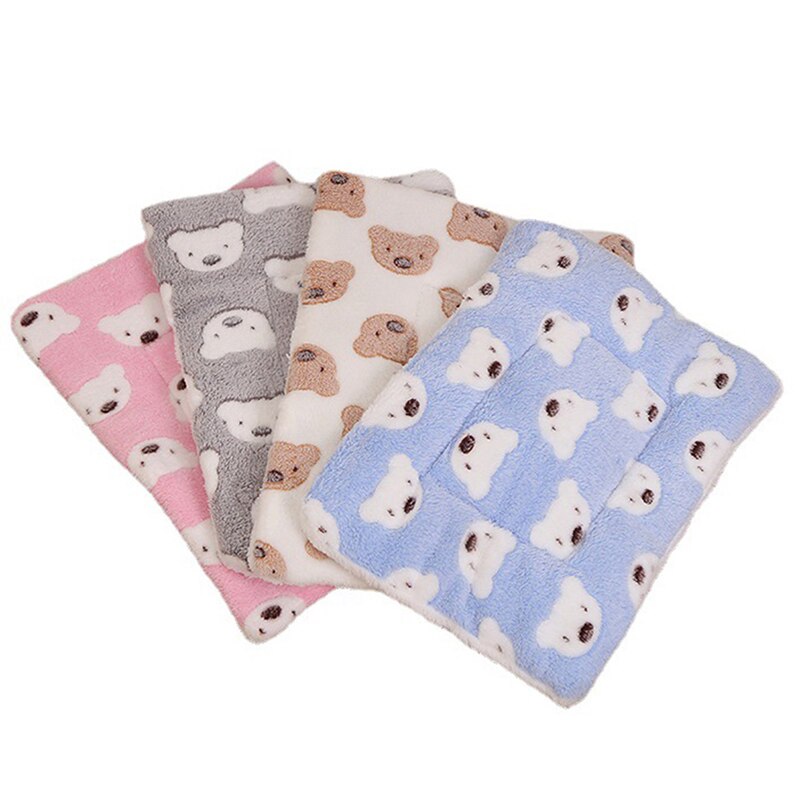 Soft Flannel Pet Blanket Pad Thickened Pet Fleece Bed Mat for Puppy Dog Cat Sofa Cushion Keep Warm Cats Sleeping Cover Home Rug