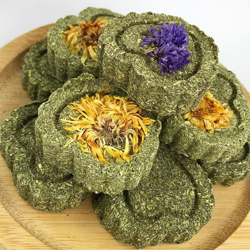 Natural Pet Teething Set of 13 Chew Toys Multi-Flavored Grass Cakes Ball for Hamster Rabbit Guinea Grinding Teeth Pets Supplies