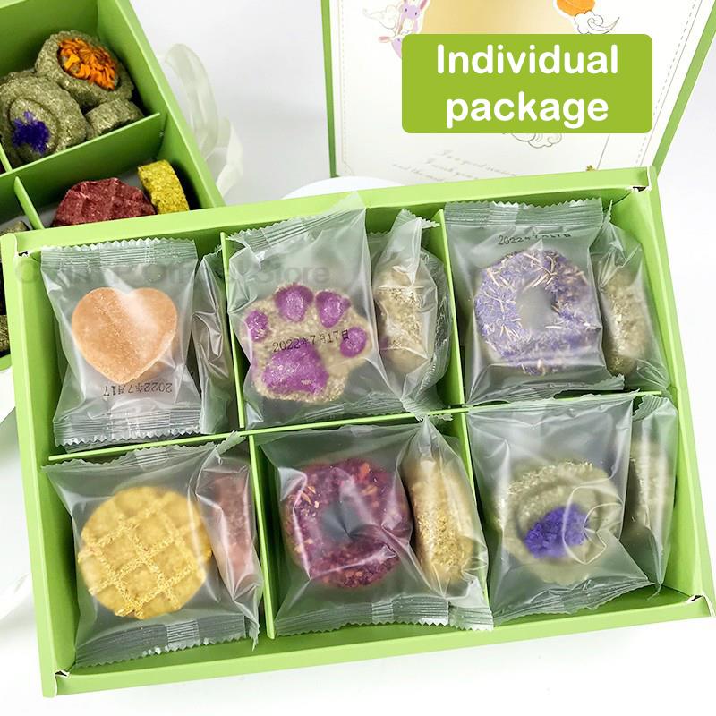 24 PCS Small Pets Rabbit Hamster Grinding Teeth Grass Cake Cookie Chinchilla Guniea Pig Molar Chew Bite Toy Snack Accessories