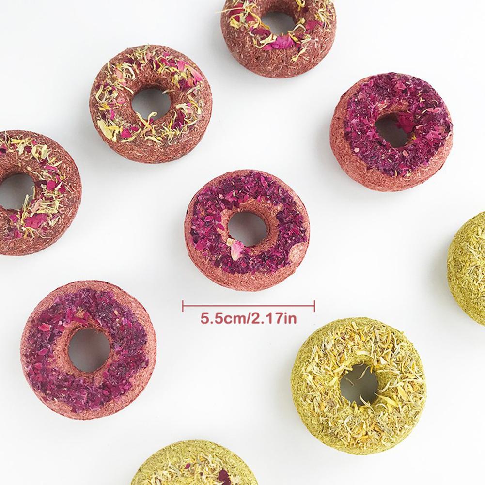 10pcs Pet Rabbit Donut Grass Cake Teeth Grinding Snacks Chew Toy For Hamsters Chinchilla Guinea Pig