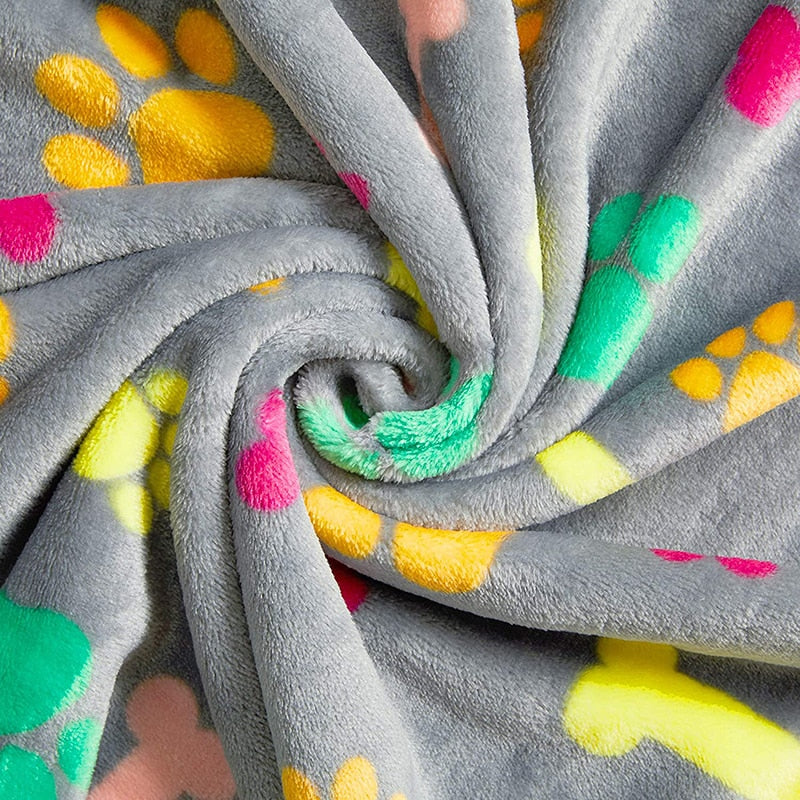 Benepaw Cozy Dog Blanket Winter Autumn Warm Lightweight Soft Fluffy Coral Fleece Cat Puppy Bed Mat Pet Sleeping Machine Washable