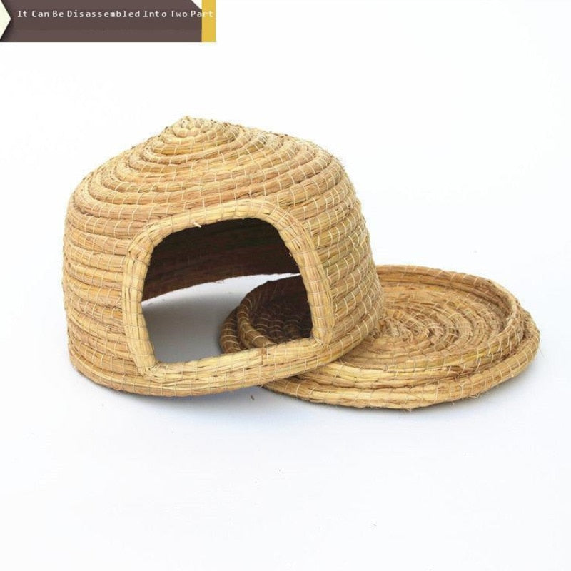 Small Pet Supplies Drop Ear Rabbit Nest Warm Grass Nest Guinea Pig Nest Dutch Pig Pet Products Hand Woven Castle Grass House