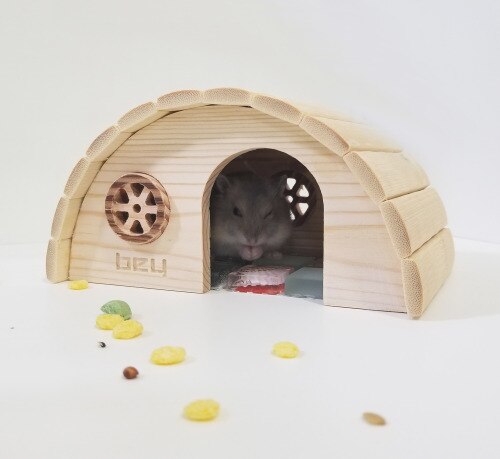 High Quality Natural Hamster Wood Shed House Small Animal Cage Accessories Chinchillas Toys