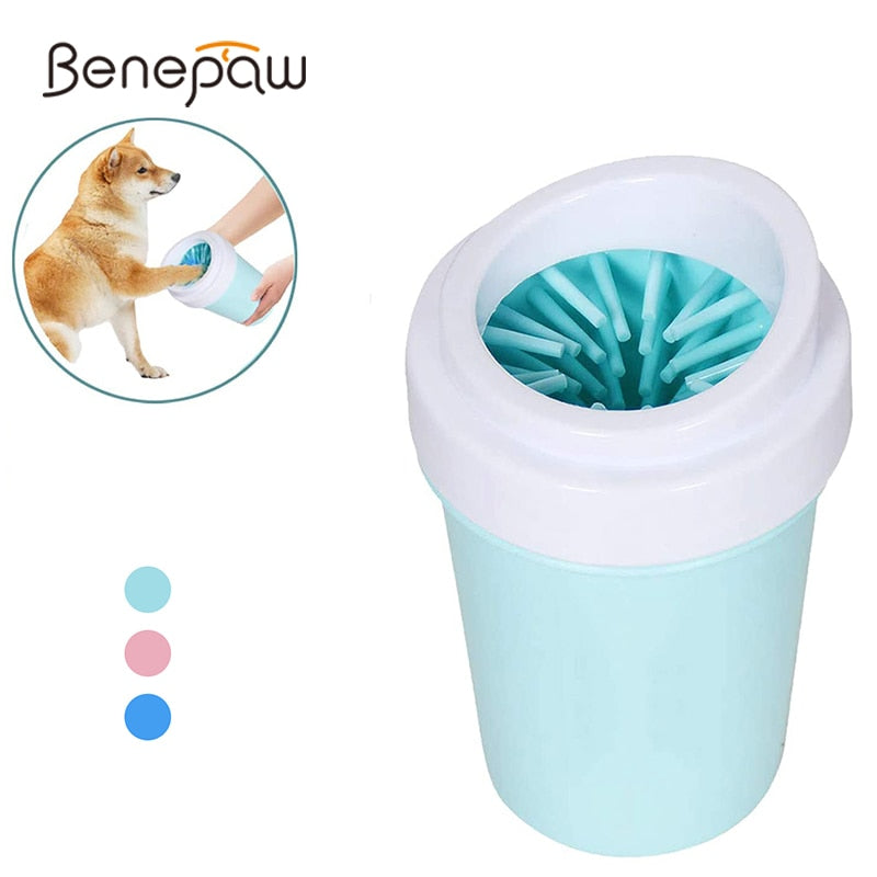 Benepaw Durable Effective Silicone Dog Paw Washer Portable Soft Comfortable Cleaning Pet Foot Washer Cup Dog Feet Cleaner Brush