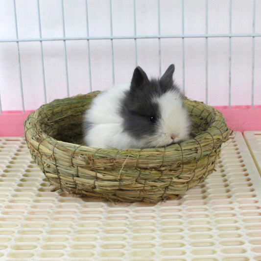 Rabbit Grass Chew Mat Hamster House Guinea Pig Cage Bed House Pad Pet Dog Cat made of high quality hay material